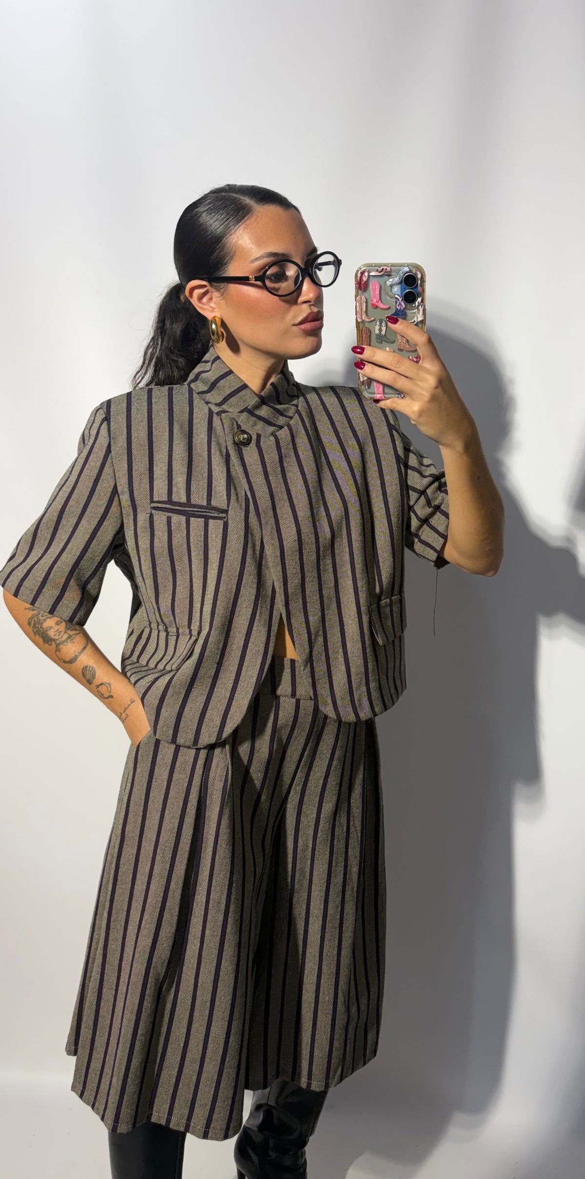 TOTAL LOOK CROPPED