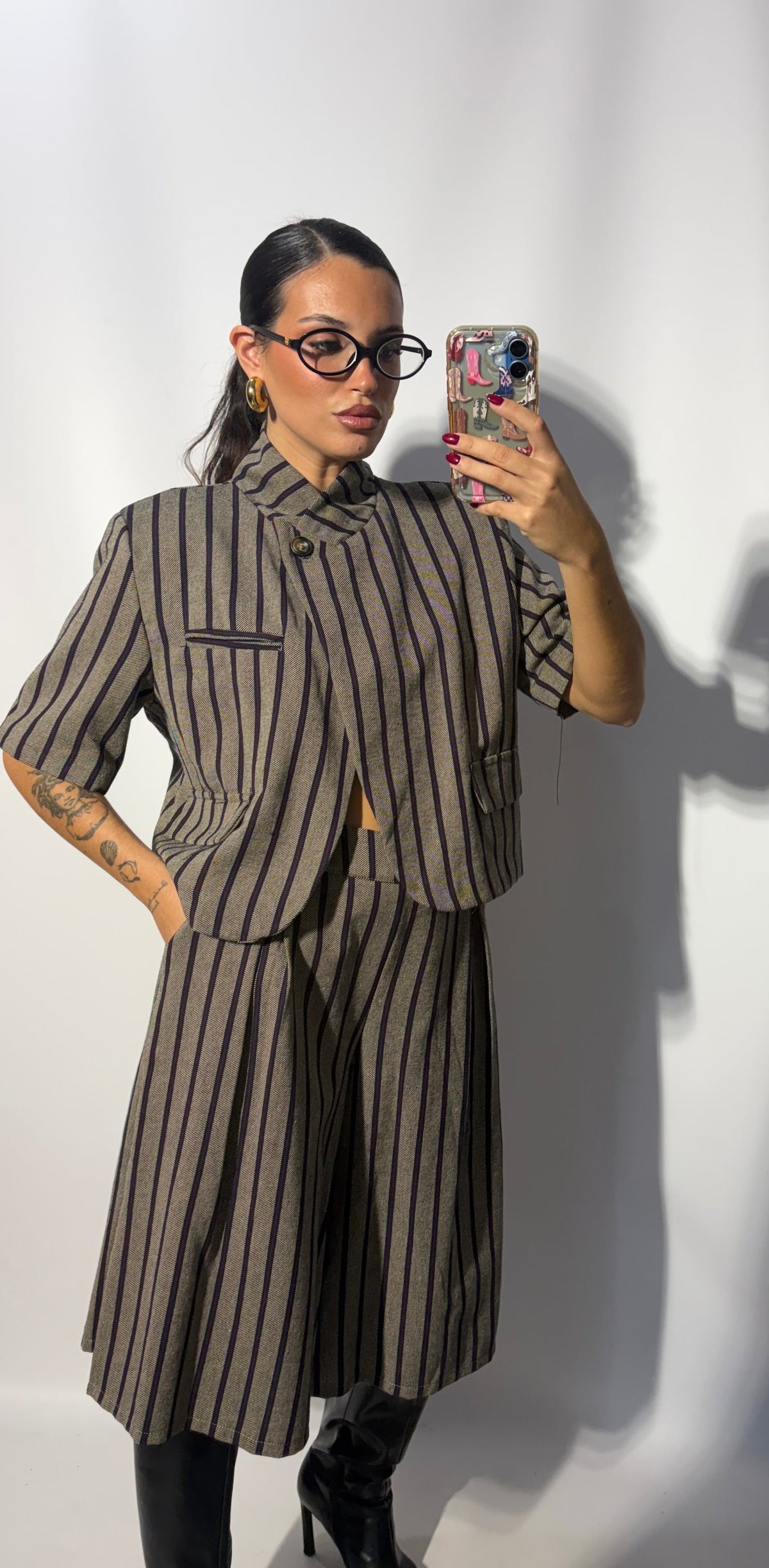 TOTAL LOOK CROPPED