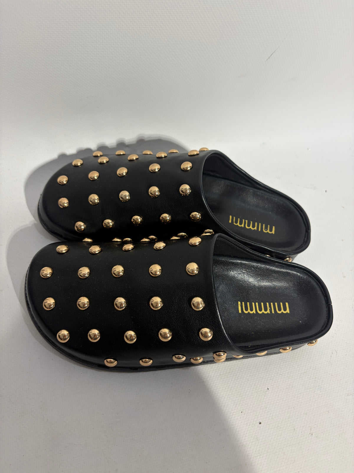 ZUECOS TACHUELAS