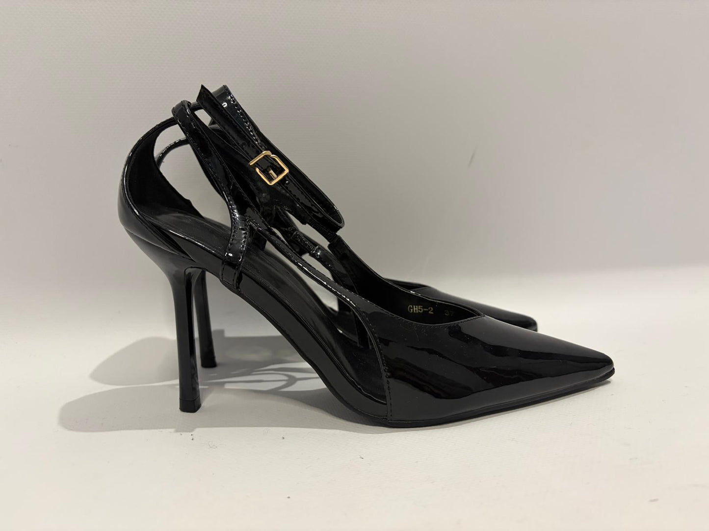 ZAPATO TACÓN DESTALONADO