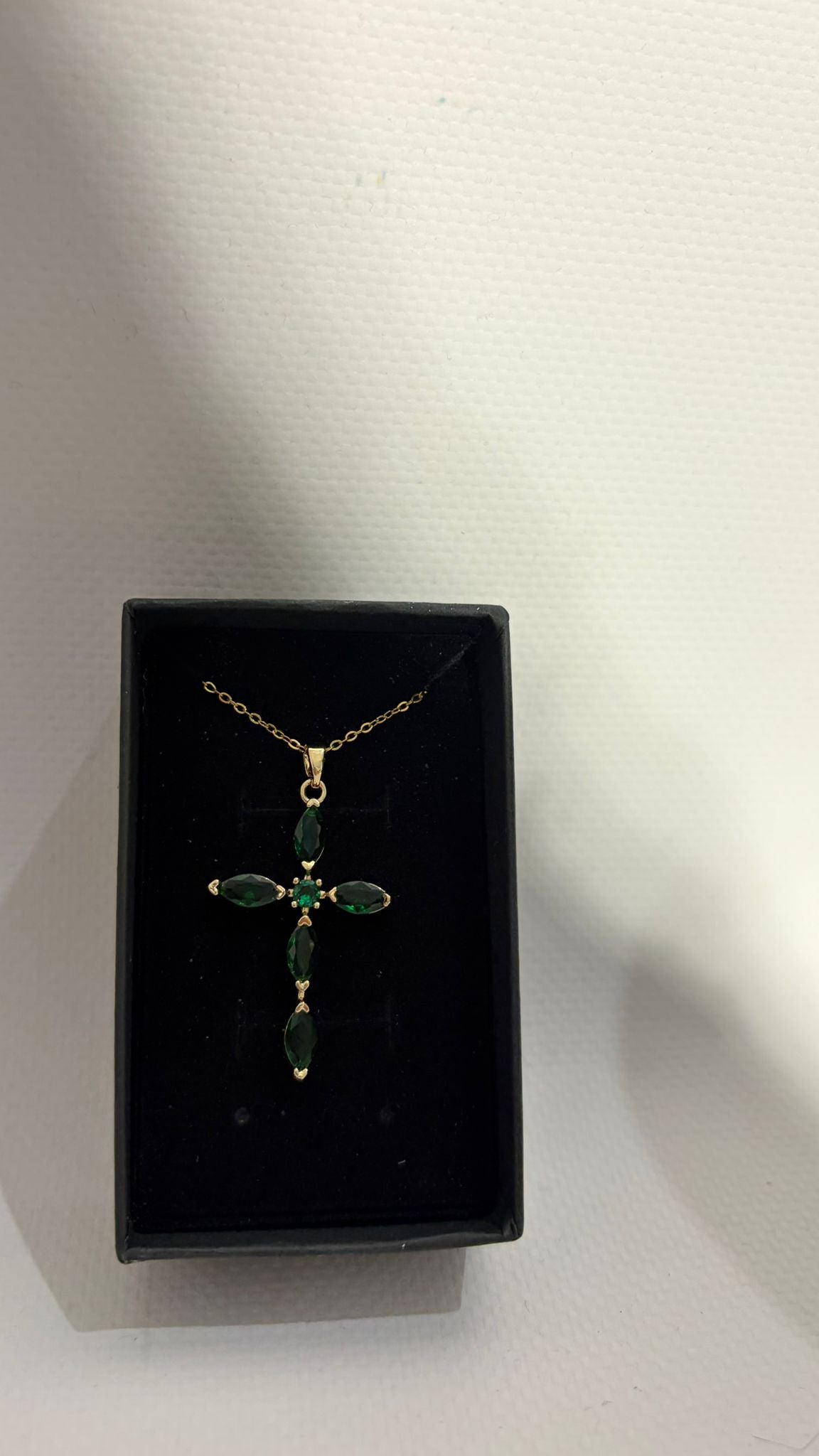 CADENA CRUZ ESMERALDA